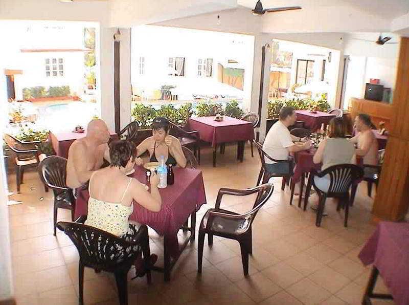 Ticlo Resorts Calangute Ngoại thất bức ảnh